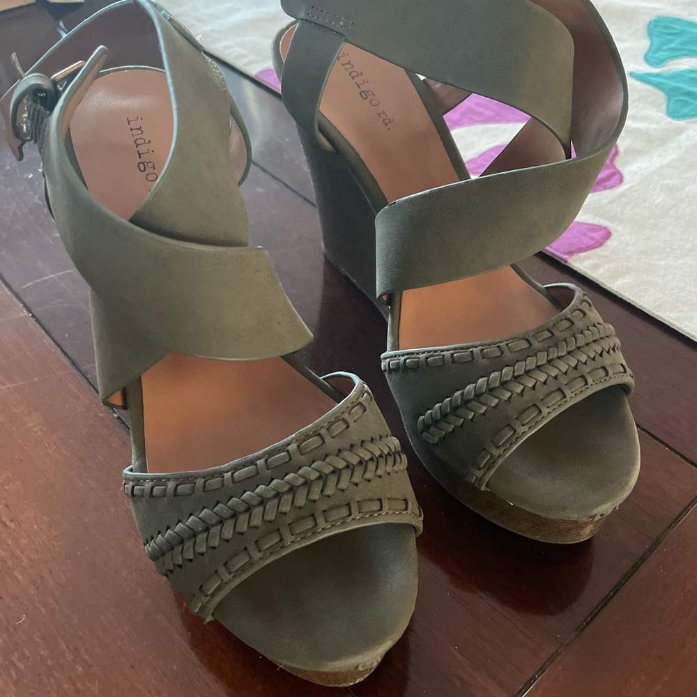 Indigo Women's Olive Wedge Sandals